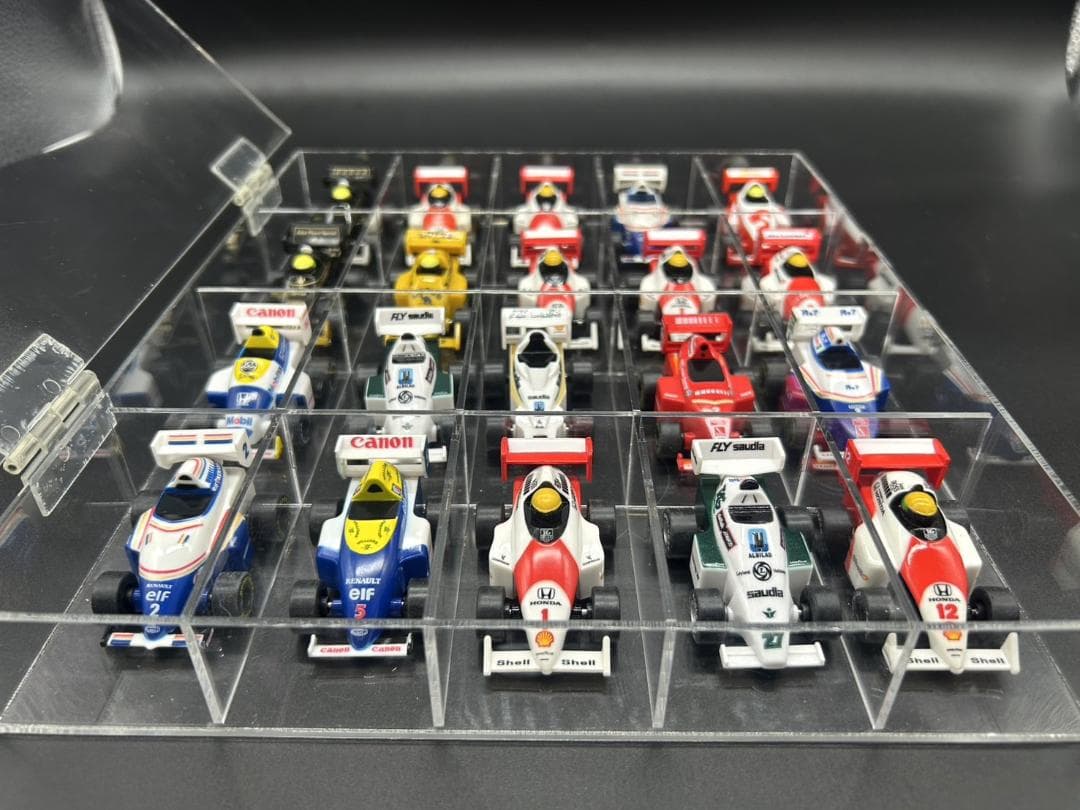 全コンプ・BOSSウィリアムズF1＆セナ財団公認プルバックカー ケース付き