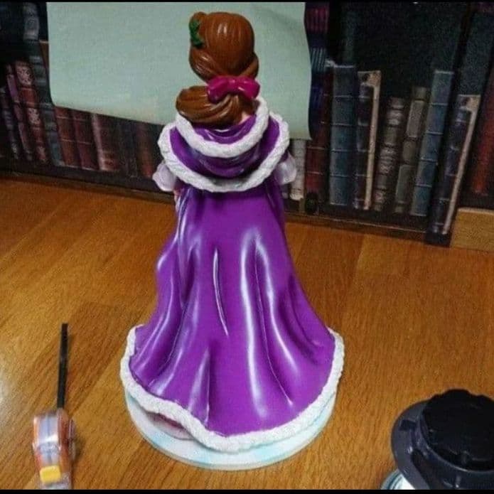 ディズニー　美女と野獣　クリスマスベル　スタチュー