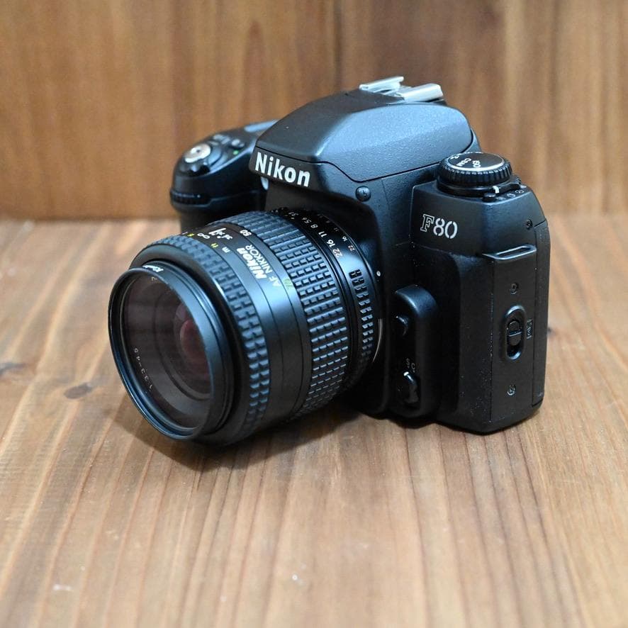 【美品！】Nikon F80D＋標準レンズ+付属品