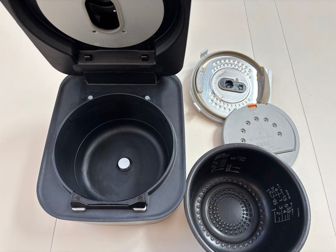 HITACHI IH炊飯器 5.5合 黒　RZ-V100EM-K