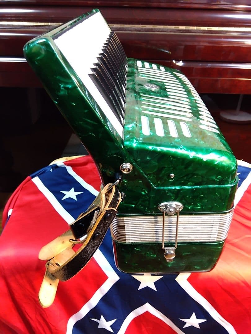 【整備済懐しい音色】Yamaha アルト アコーディオン A-32 32鍵