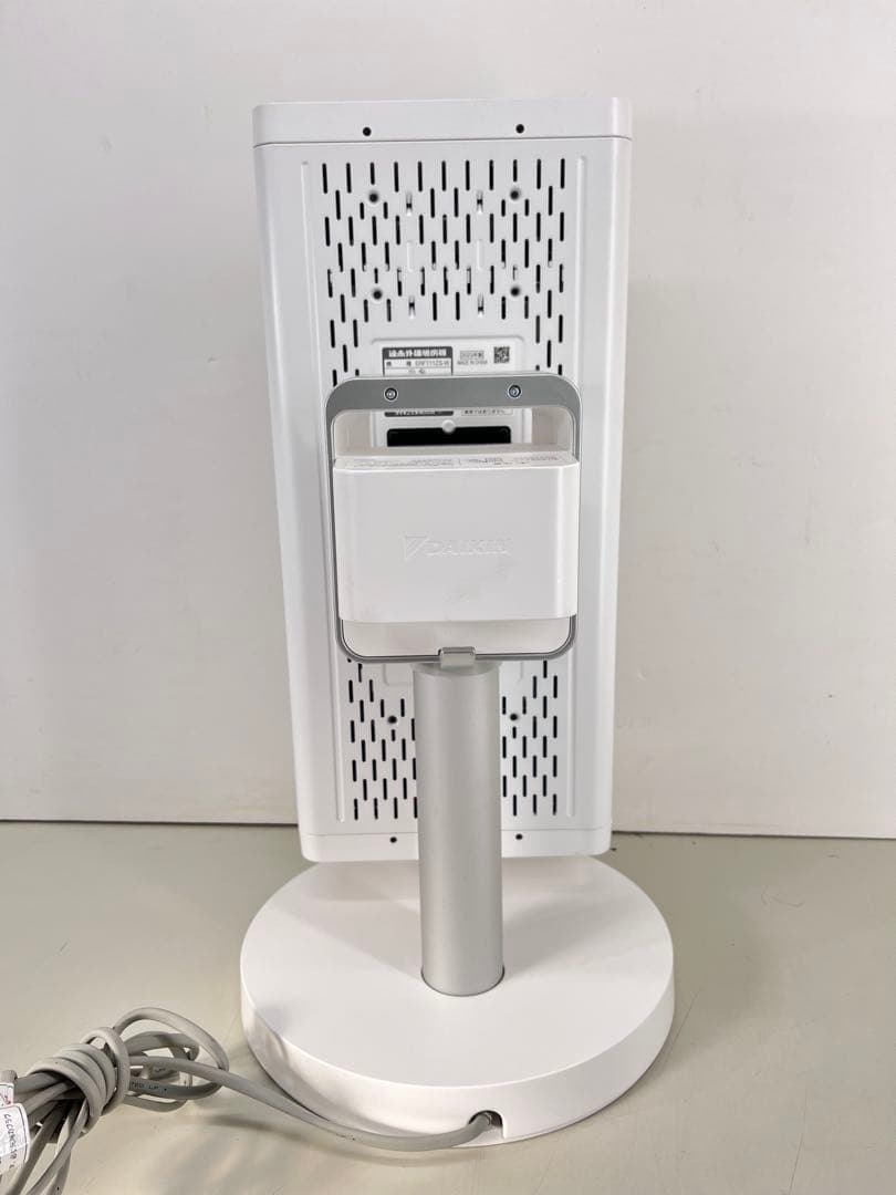 美品 ダイキン DAIKIN 遠赤外線暖房機 セラムヒート