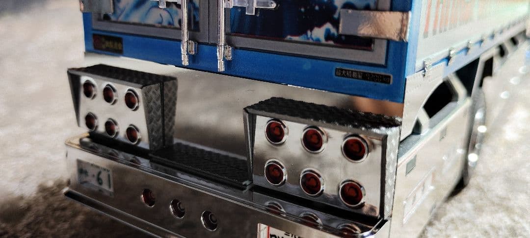 アオシマ 1/32 ワリバシ慕情完成品 デコトラ トラック野郎