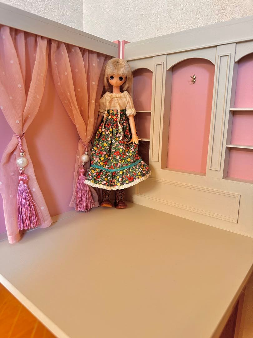 い*︎様 本型ドールハウス・机と椅子