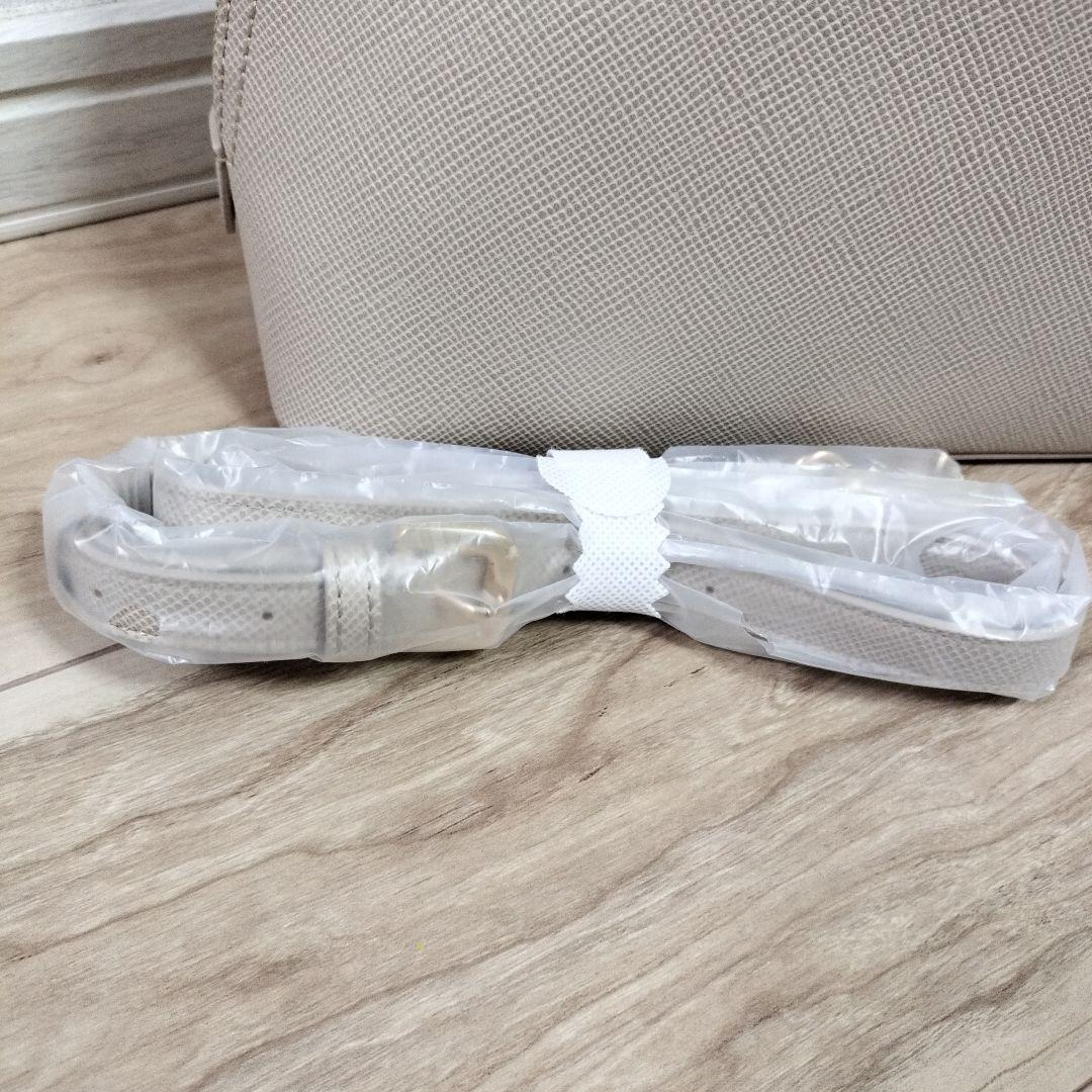 ベージュ　ハンドバッグ　トートバッグ　23区　フォーマルバッグ　ブガッティ型