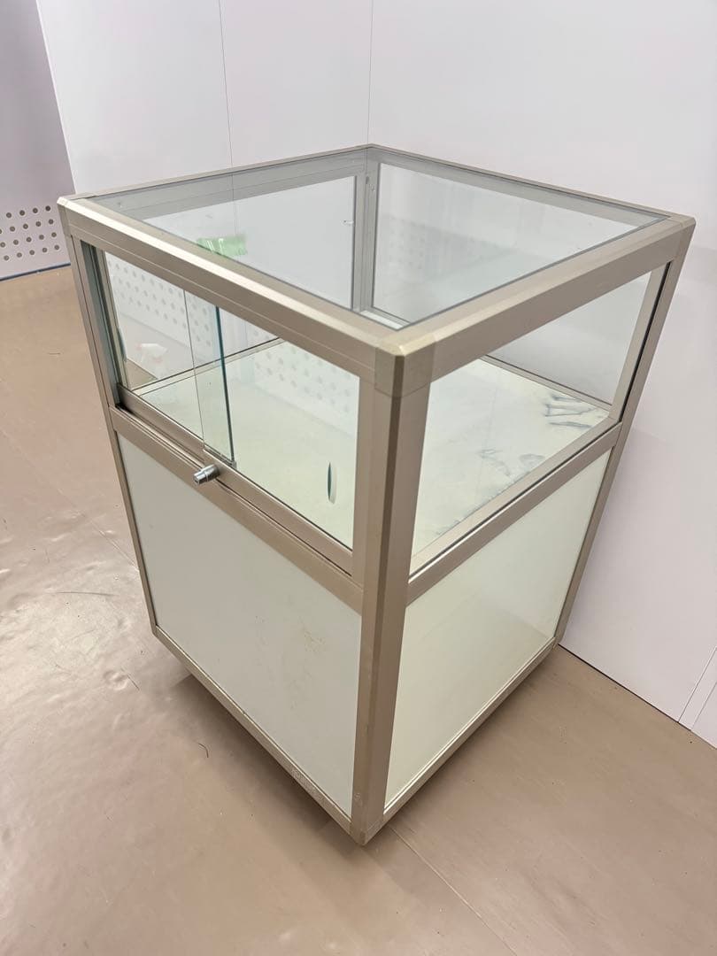 店舗用ショーケース