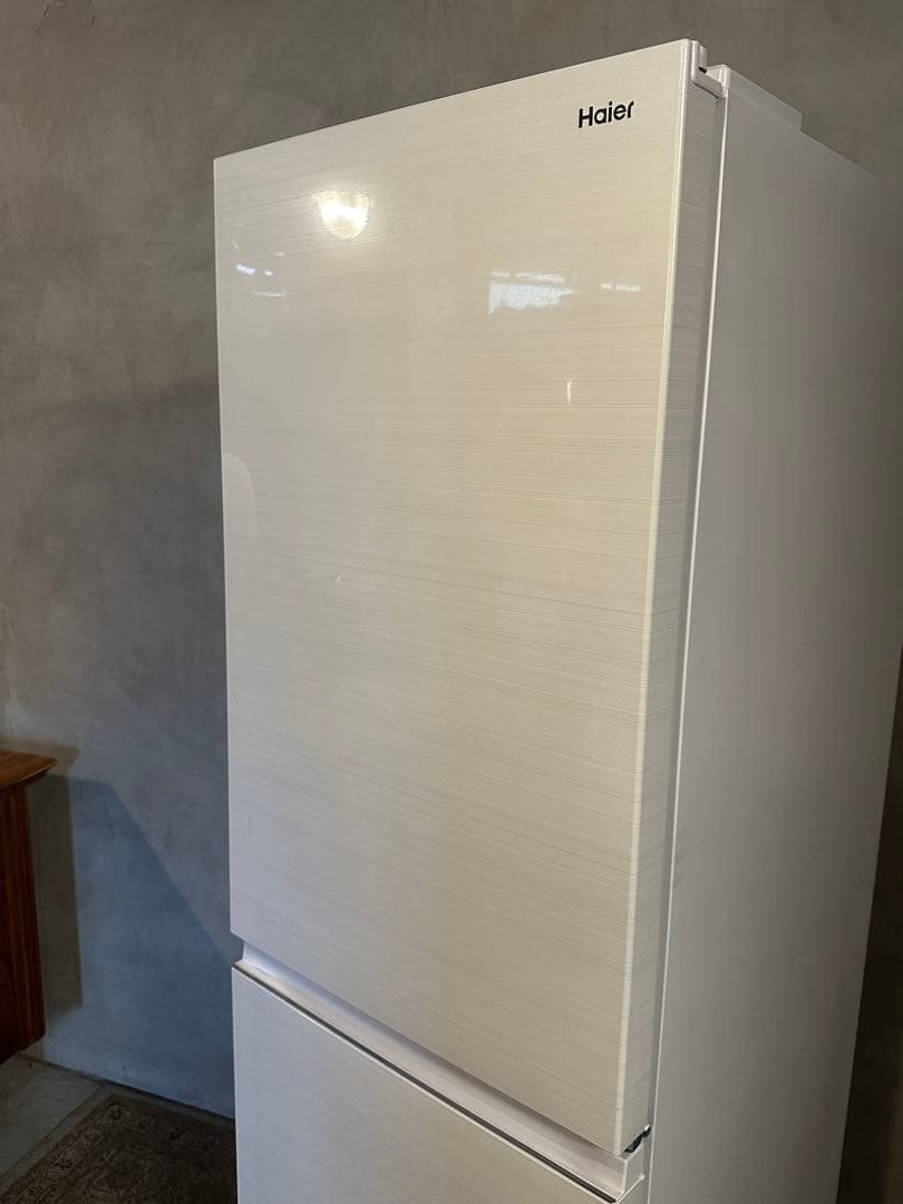 ②東京都内23区配送無料】2023年　美品　haier 冷蔵庫　335L 格安