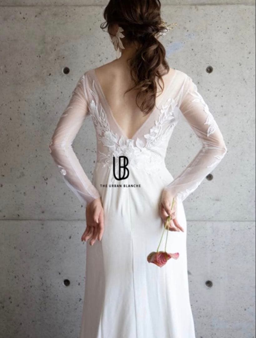 アーバンブランシュ　レーススリーブ スレンダードレス