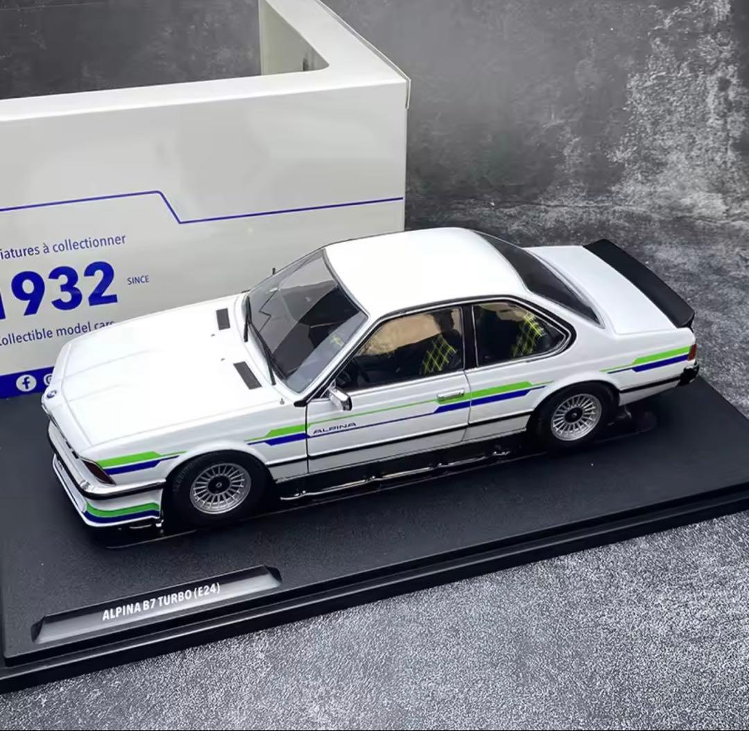 ALPINA B7 TURBO (E12) シルバー1\18スケールモデル