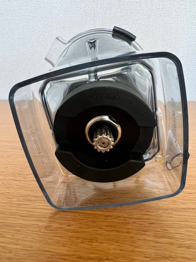 Vitamix ホワイトミキサー 10段階調整　ドライコンテナ付　2020年製