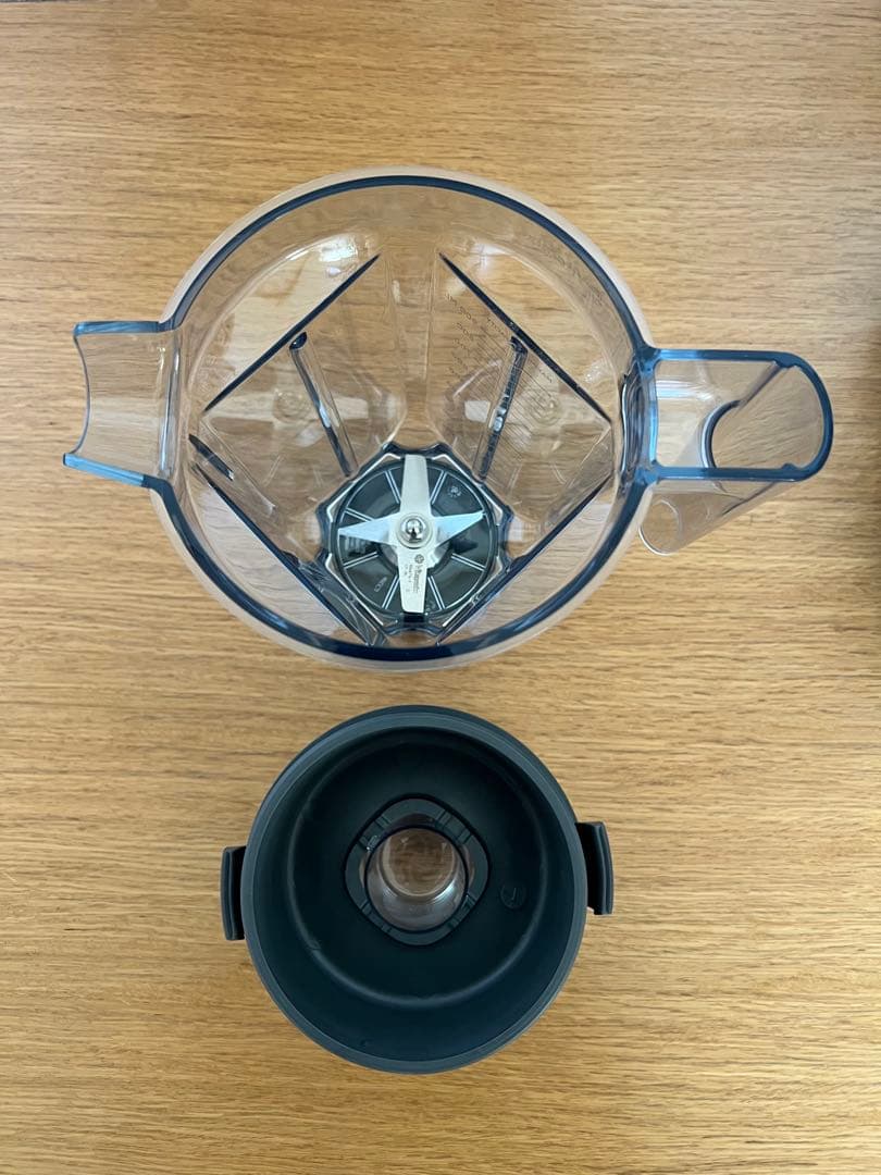 Vitamix ホワイトミキサー 10段階調整　ドライコンテナ付　2020年製