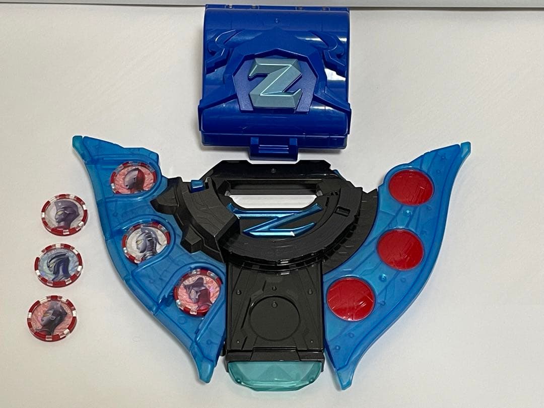 【円谷プロ】ウルトラマンZ DXウルトラゼットライザー＆メダルホルダーセット
