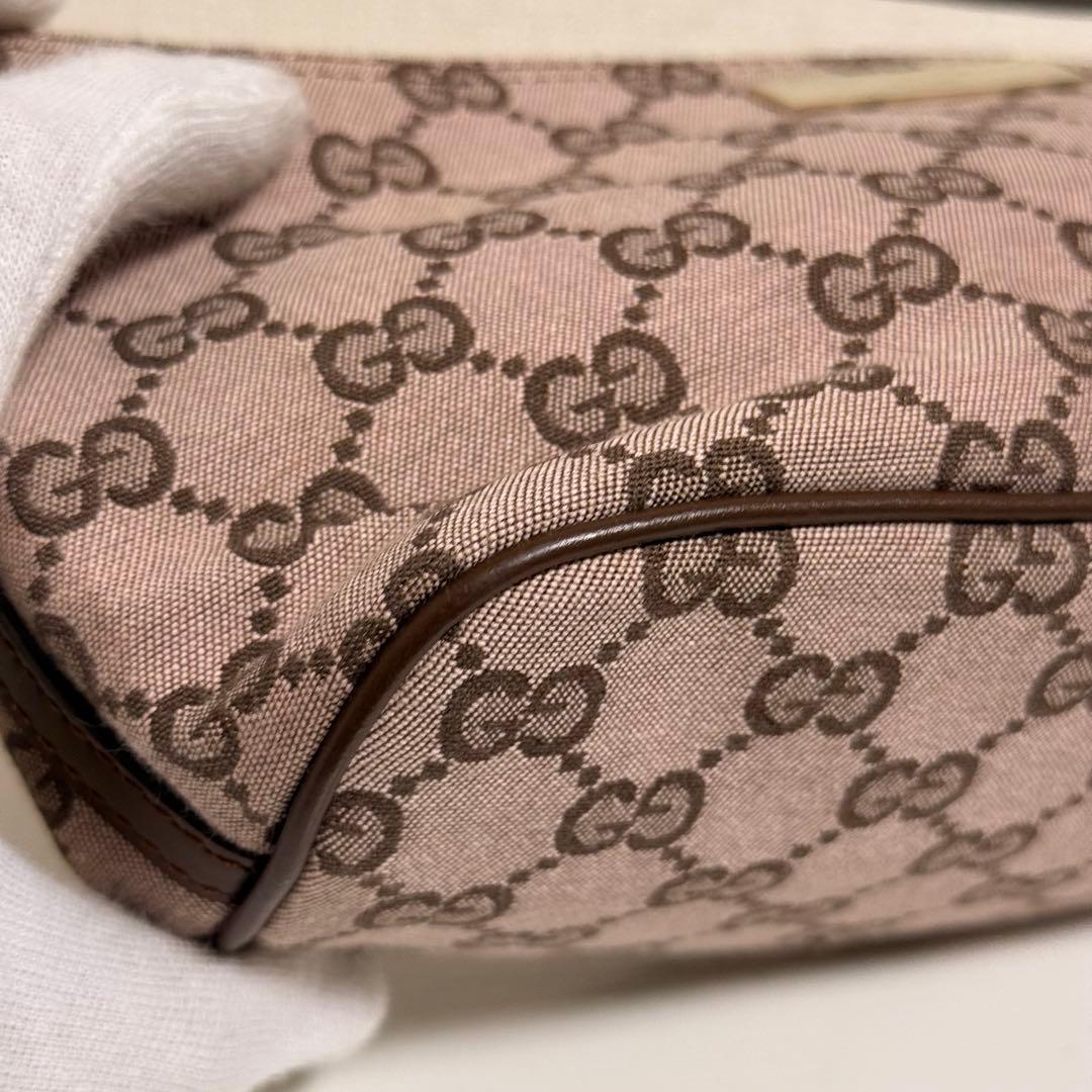 GUCCI グッチ アクセサリーポーチ　GGキャンバス