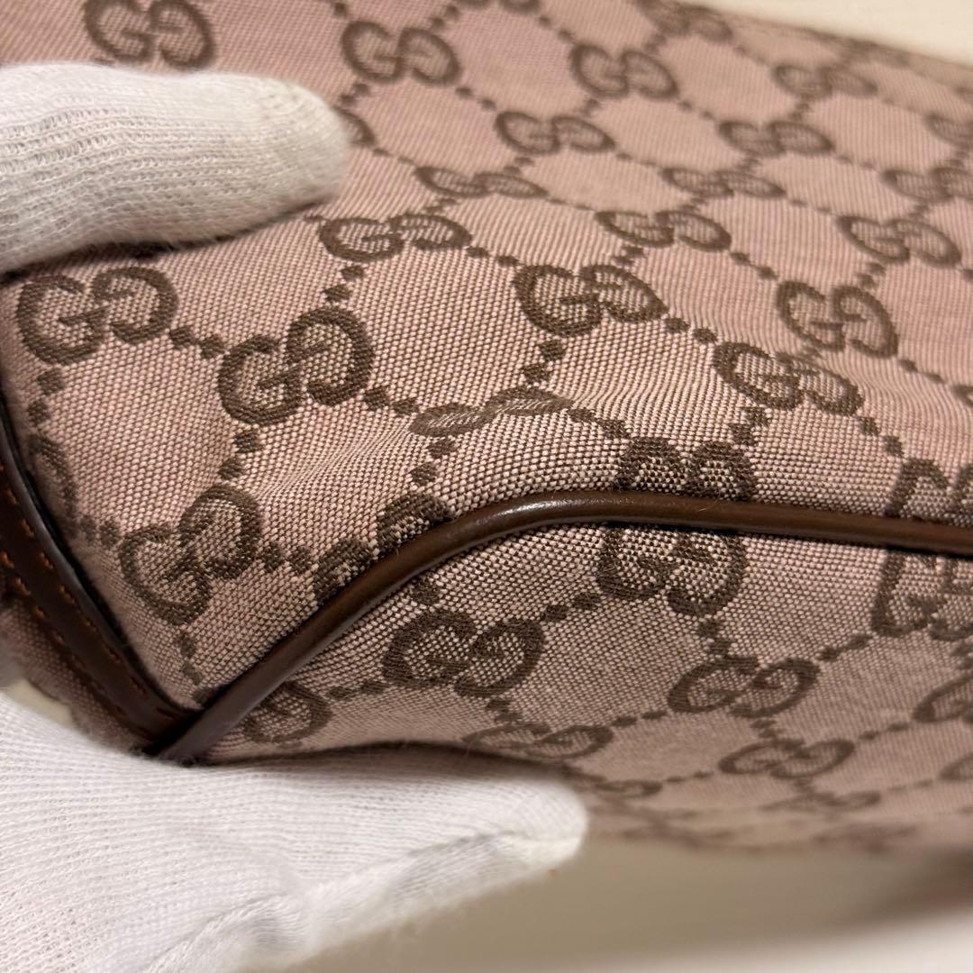 GUCCI グッチ アクセサリーポーチ　GGキャンバス