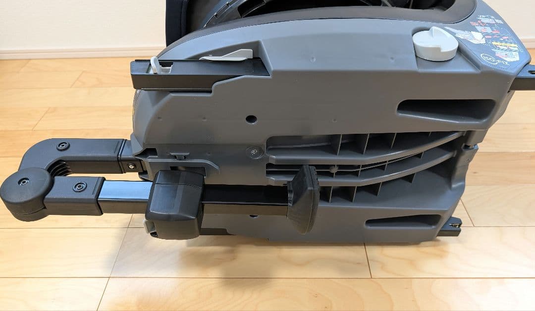 コンビ クルムーヴ スマート Light ISOFIX 新生児 チャイルドシート