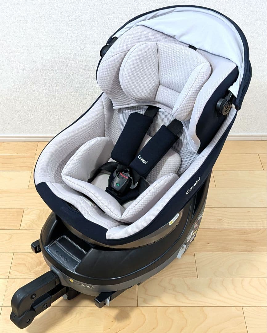 コンビ クルムーヴ スマート Light ISOFIX 新生児 チャイルドシート