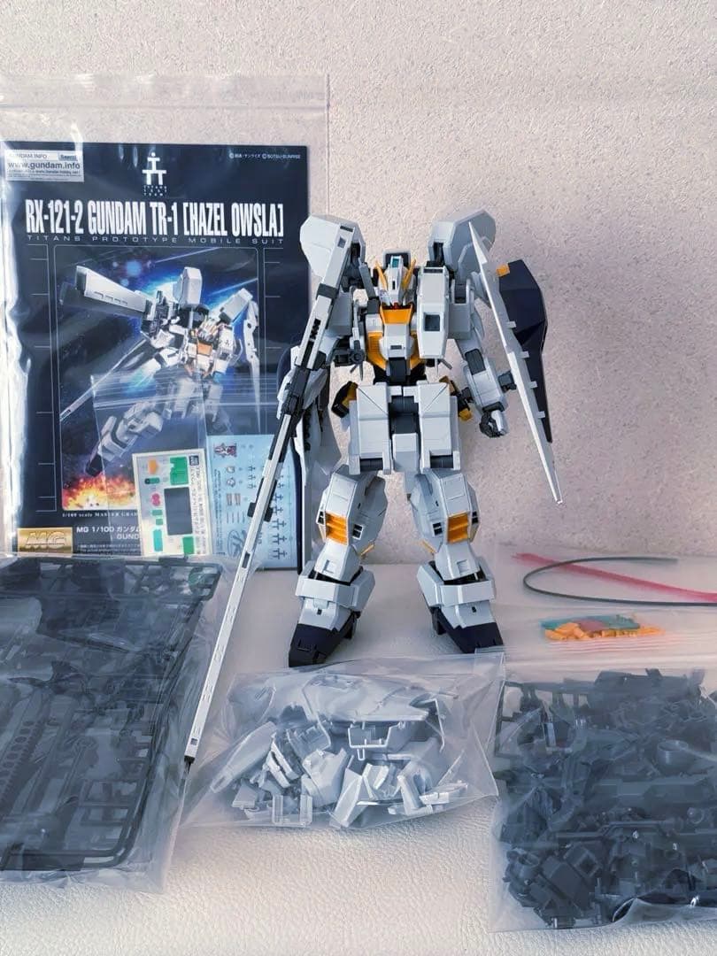 【レア 素組完成品】 ＭＧ 1/100 ガンダムＴＲ-１［ヘイズル・アウスラ］