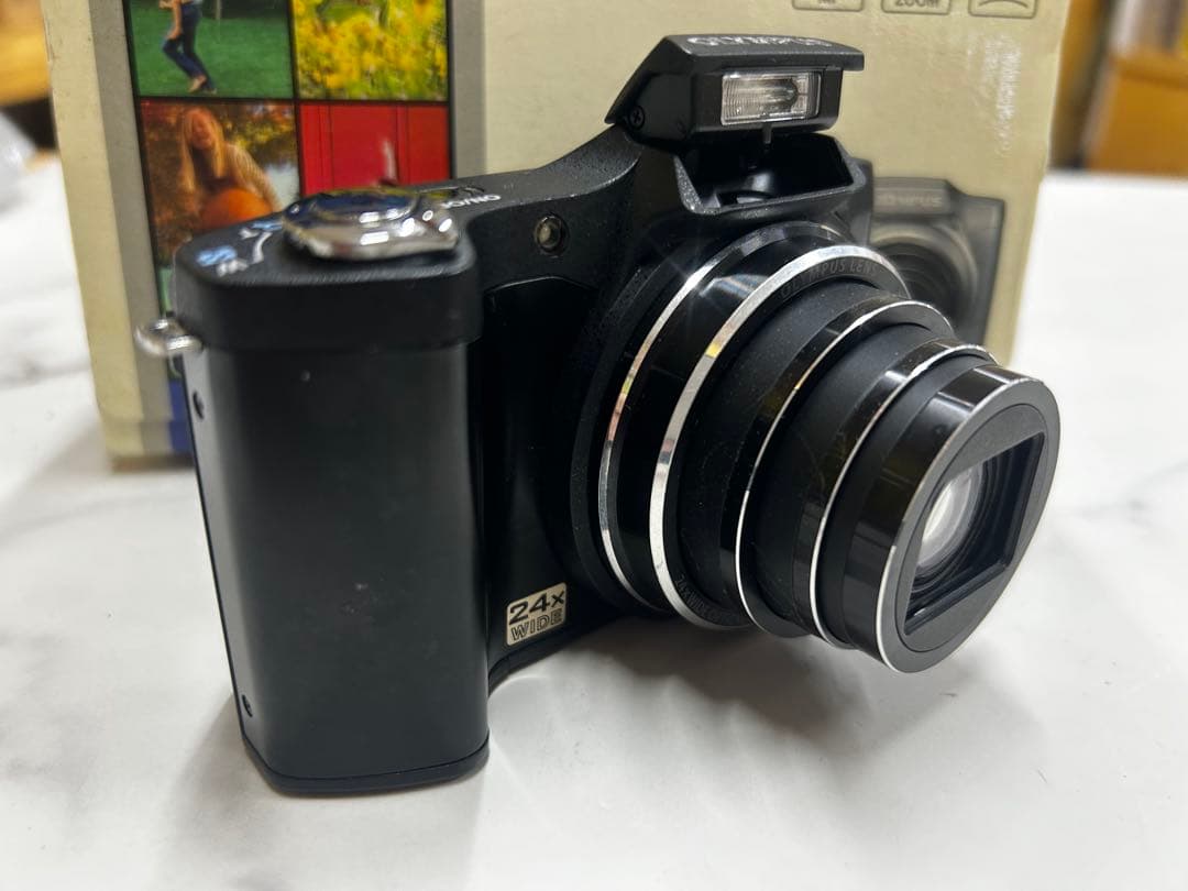 OLYMPUS デジタルカメラ　SZ-14