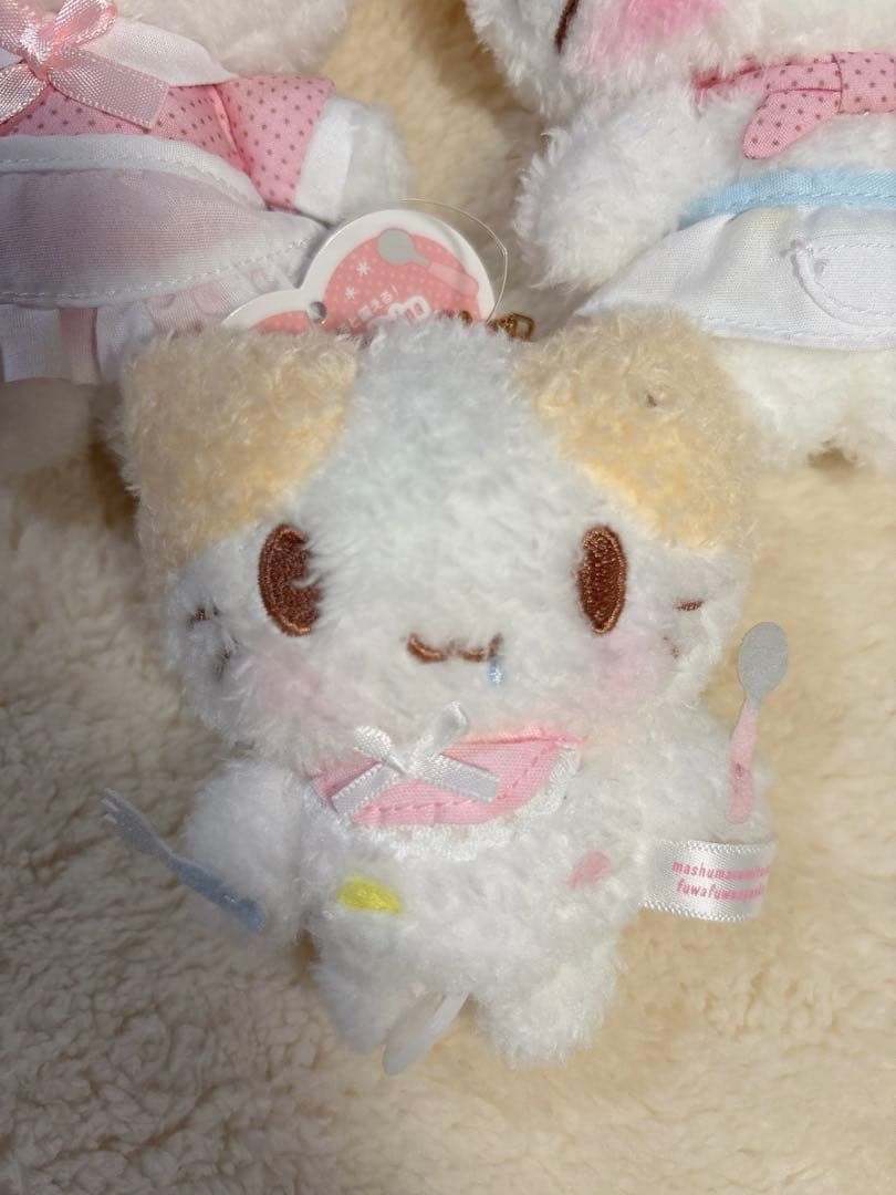 マシュマロみたいなふわふわにゃんこ カラビナ付きマスコットふるふるマスコット3点