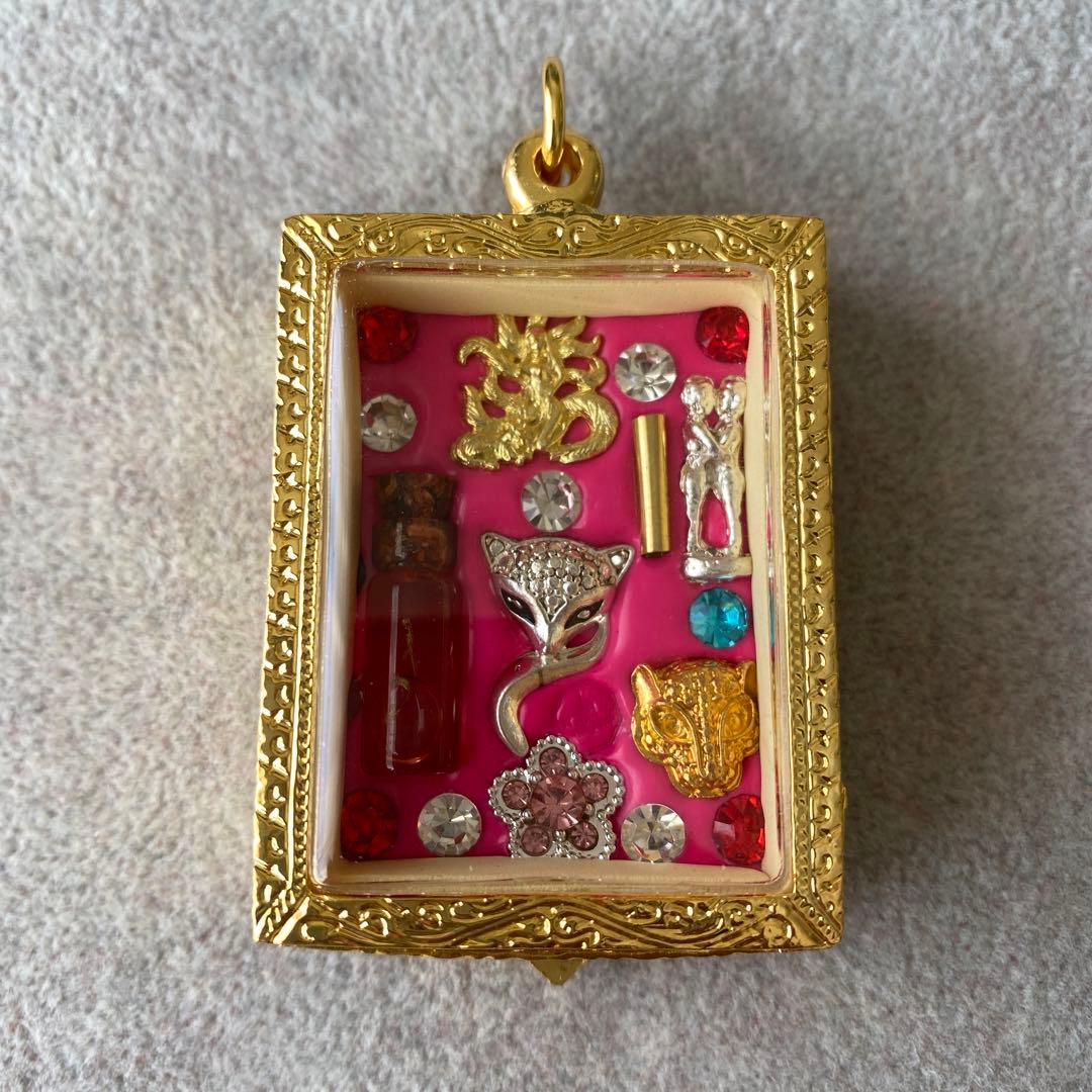 プラクルアン 美しい九尾の狐 ジンジョークカオハン 超レア 魅力 恋愛 御守り