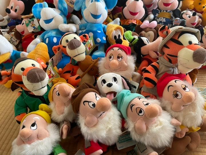 Disney ディズニー　ぬいぐるみ　まとめ売り　約54体