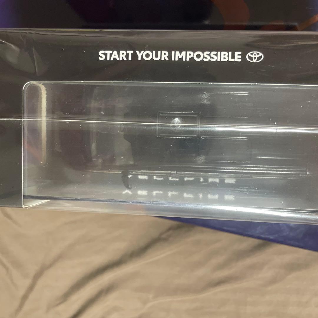 トヨタ　40 ヴェルファイア　ミニカー　新品未開封　1/30スケール　ブラック