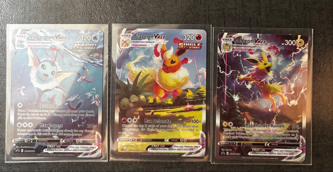 ポケモンカード　夏ポケカ　英語版　ブースター　サンダース　シャワーズ　vmax