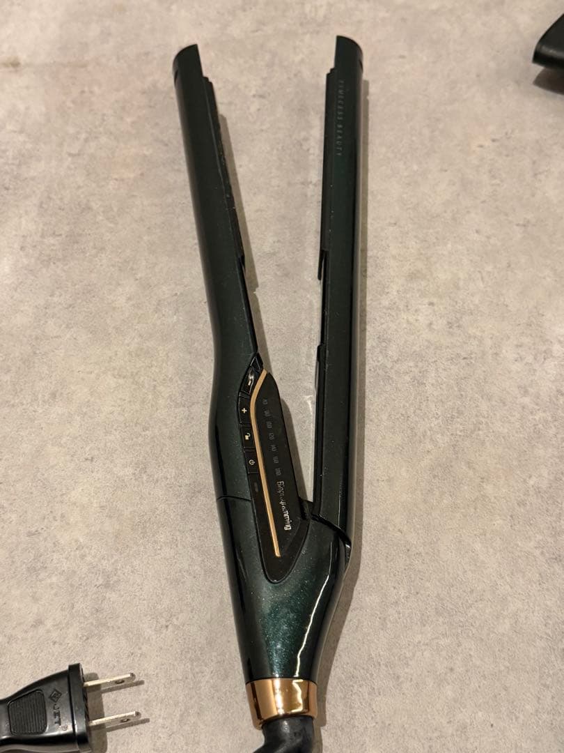 REPRONIZER 7D ドライヤーとヘアアイロンセット