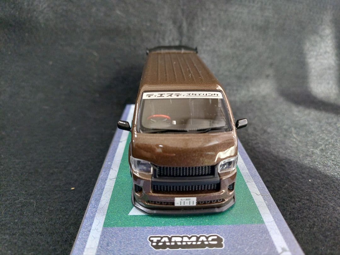 1/43 TARMAC トヨタ　ハイエース　ワイドボディー