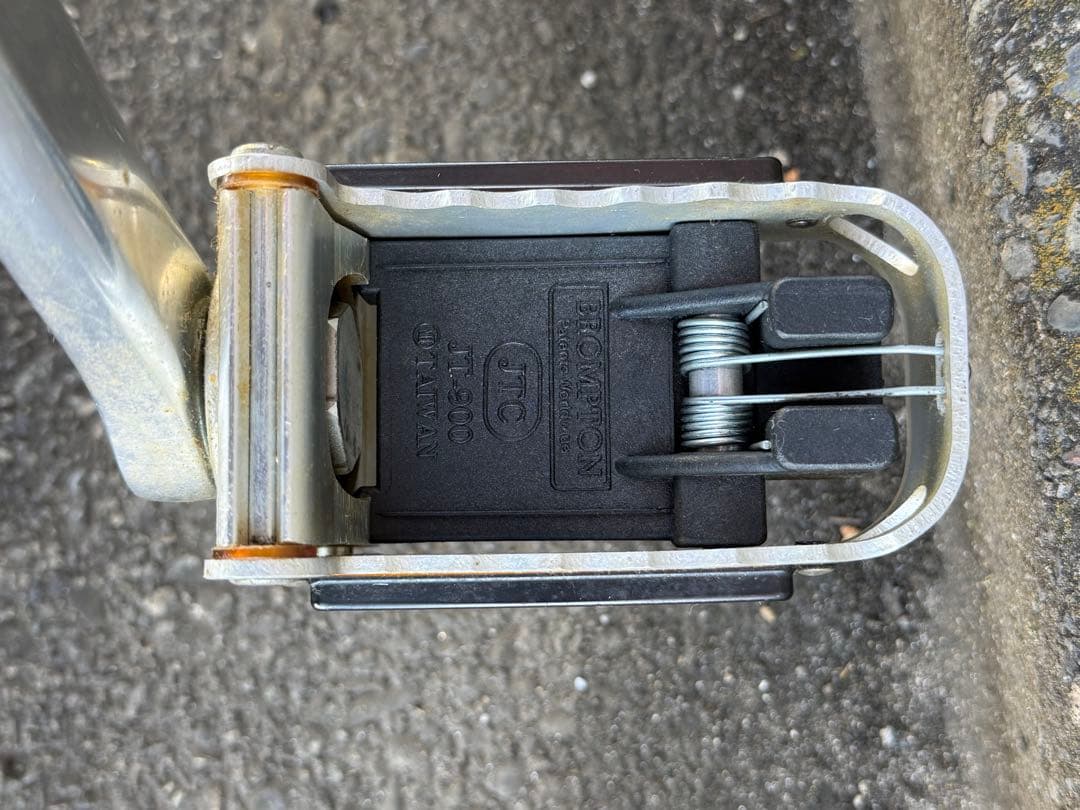 ブロンプトン　折りたたみ自転車　BS6102 PART1