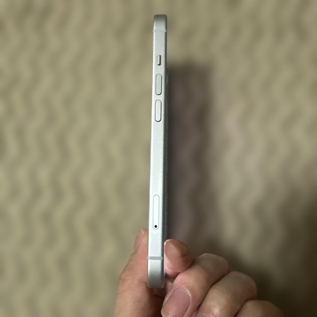 極美品 iPhone15 256GB SIMフリー ブルー