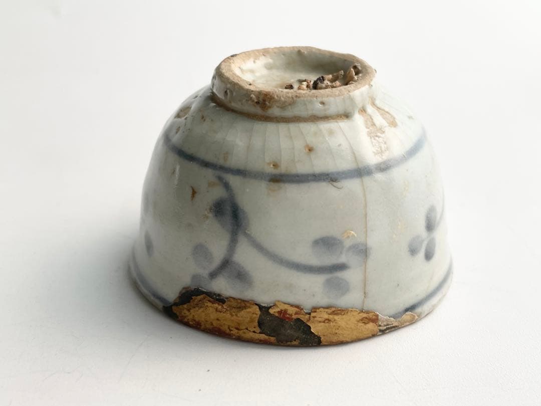 骨董　アンティーク　初期伊万里　染付　薺文　盃　酒器　酒盃　杯　金継ぎ　金繕い