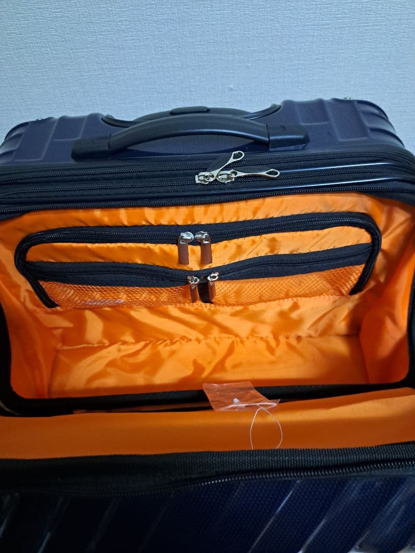 ネイビー ストライプ 中型キャリーケース　[テラさん専用]