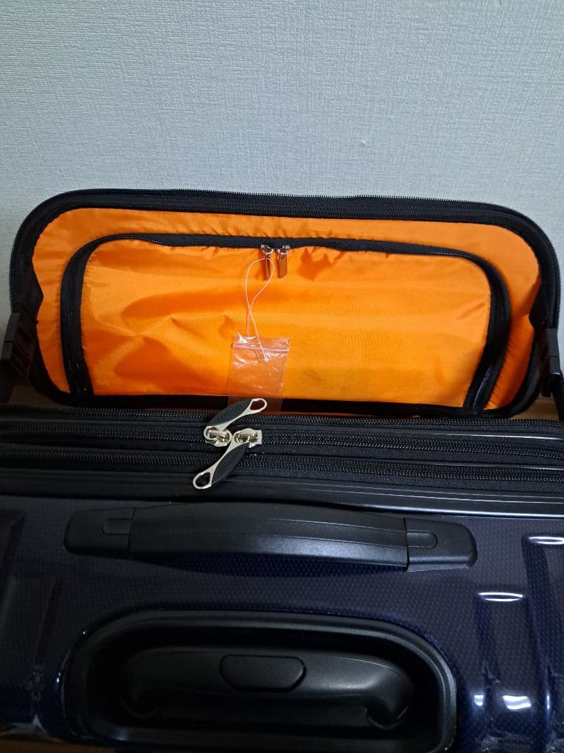 ネイビー ストライプ 中型キャリーケース　[テラさん専用]