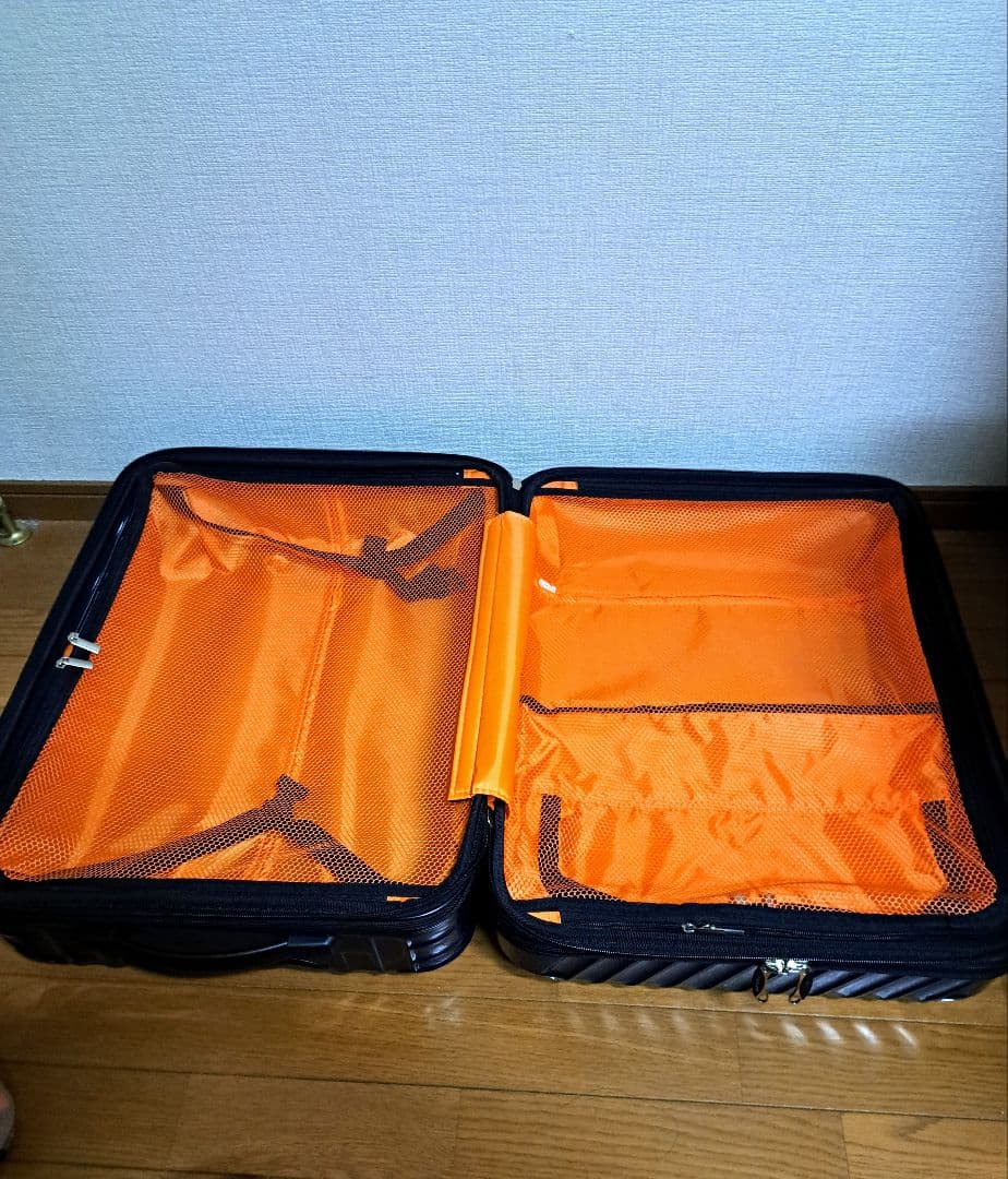 ネイビー ストライプ 中型キャリーケース　[テラさん専用]