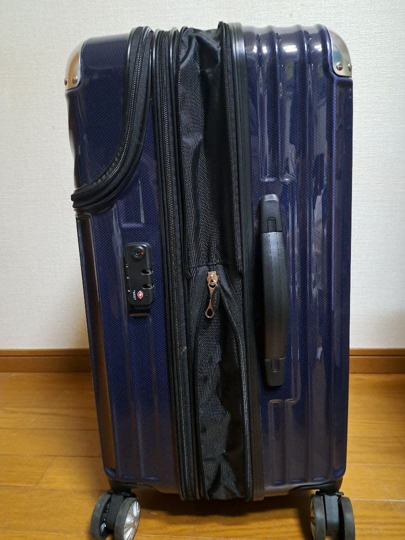 ネイビー ストライプ 中型キャリーケース　[テラさん専用]
