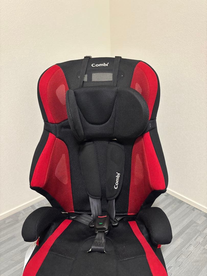 combi コンビ　ジョイトリップ エアスルーＧＧ　レッド ジュニアシート　赤