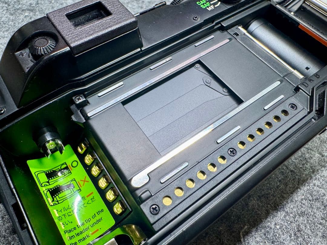 【超美品】CONTAX G2 ブラック+本革カメラケース+ケーブルスイッチ