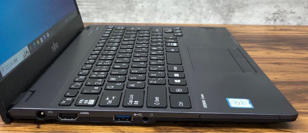 富士通 LIFEBOOK U937