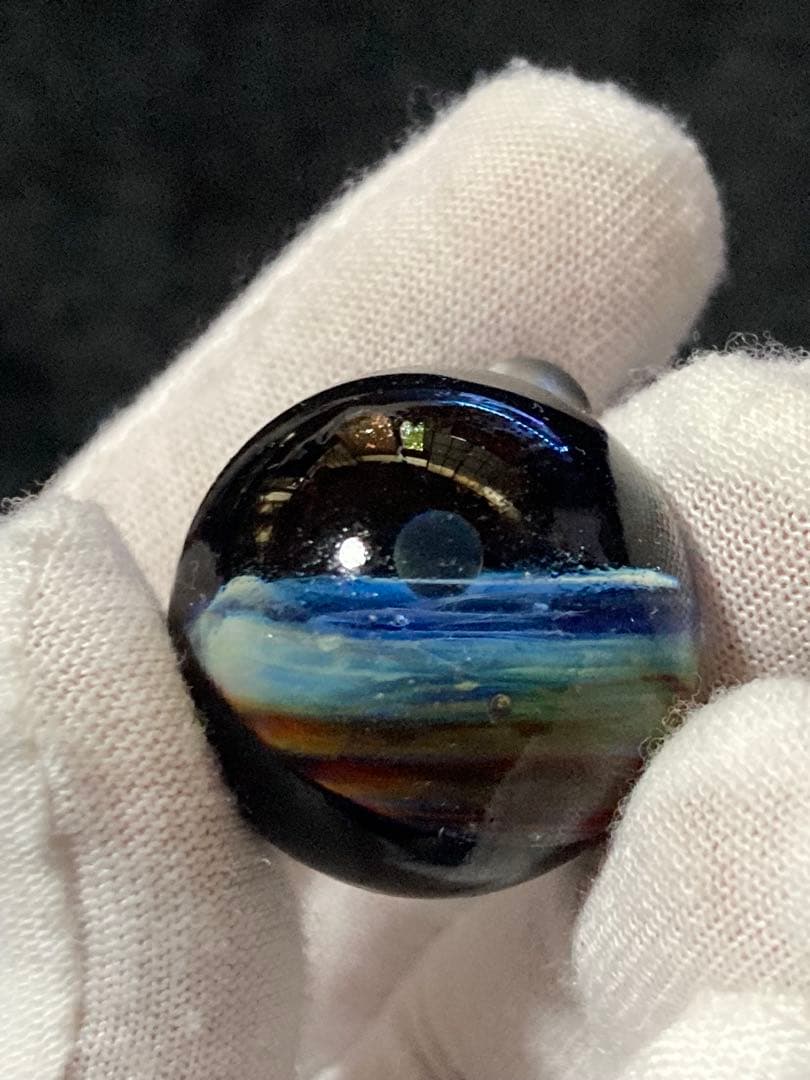 凄く綺麗なグリーンのオパールの入った宇宙ガラス。