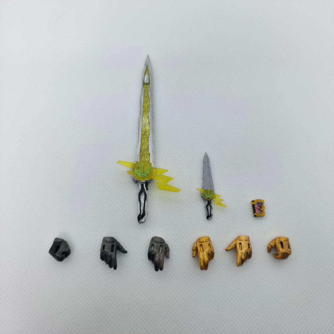 フィギュアーツ規格　仮面ライダーセイバー　3体セット　ブレイズ　エスパーダ