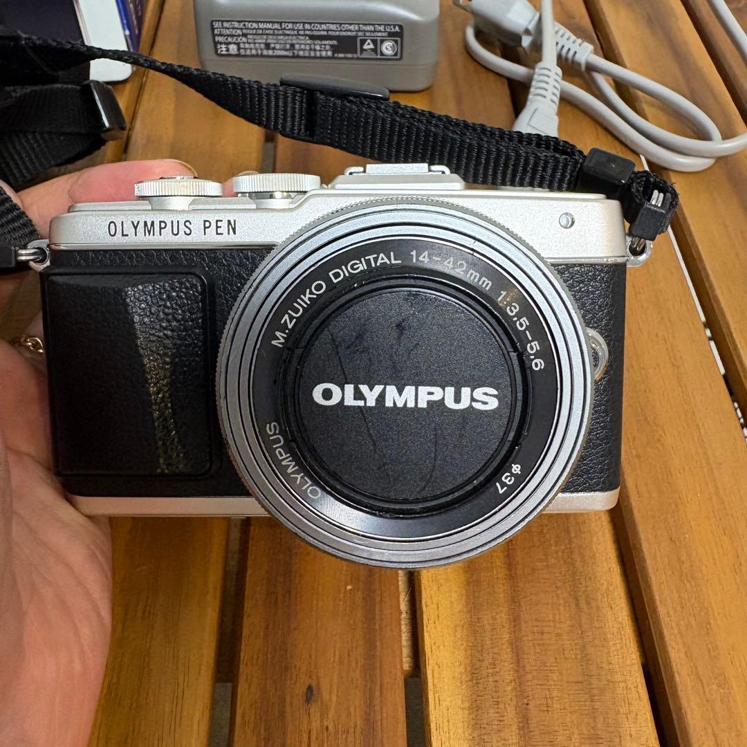 【美品】OLYMPUS PEN Lite E-PL7 ミラーレスカメラセット