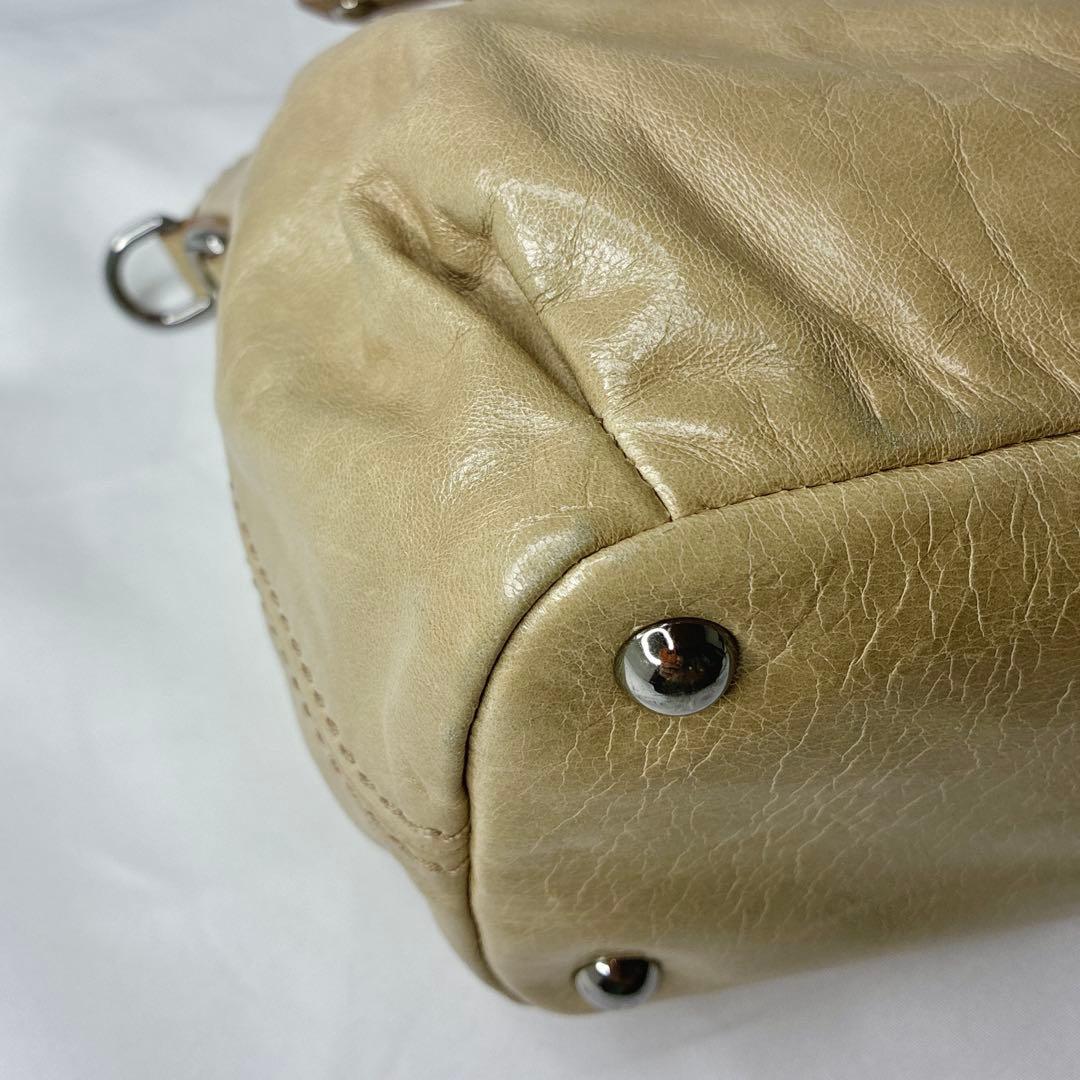 【いちごパフェさん専用】miumiu スタッズ　ハンドバッグ　ハートチャーム