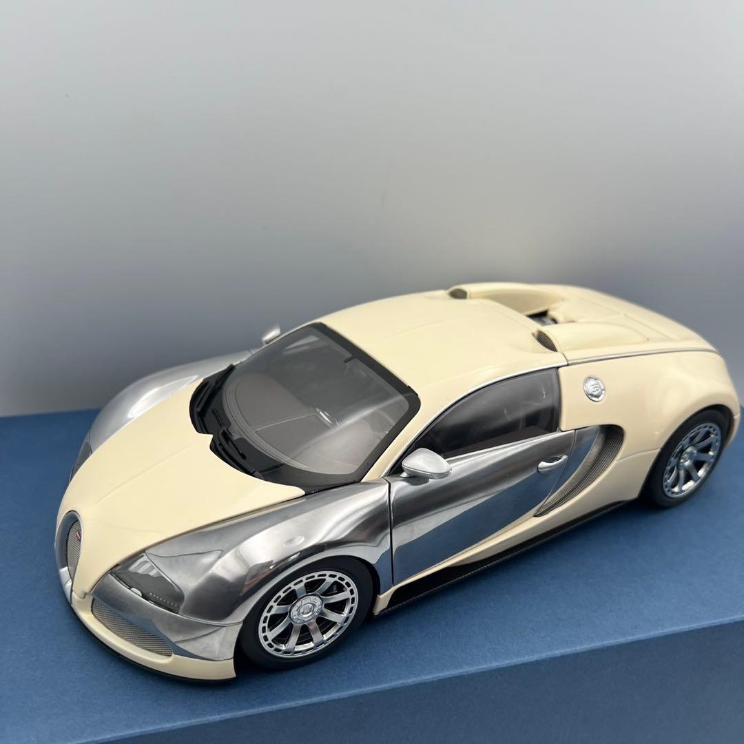 AUTOART 　オートアート　1/18　ブガッティ　ヴェイロン　検　京商