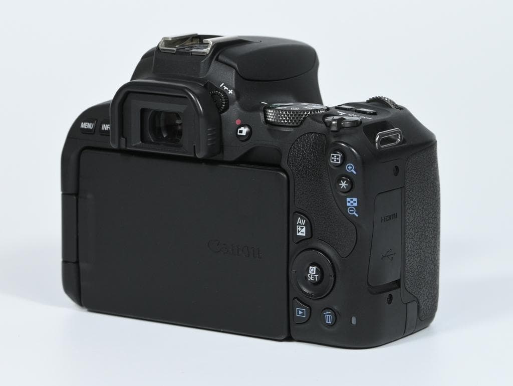 【美品】 Canon EOS Kiss X9 ボディ 《ショット数5755》