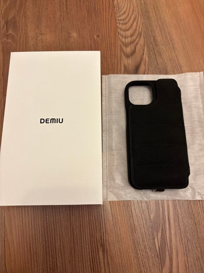 DEMIU BALLON × Ultrasuede iPhone15 ケース