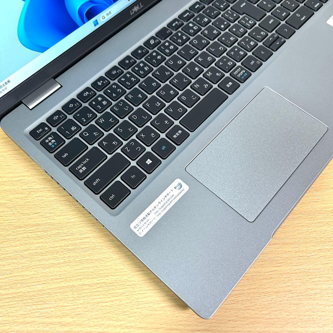 美品 DELL Precision 3561 i7 32GB 512GB 15型