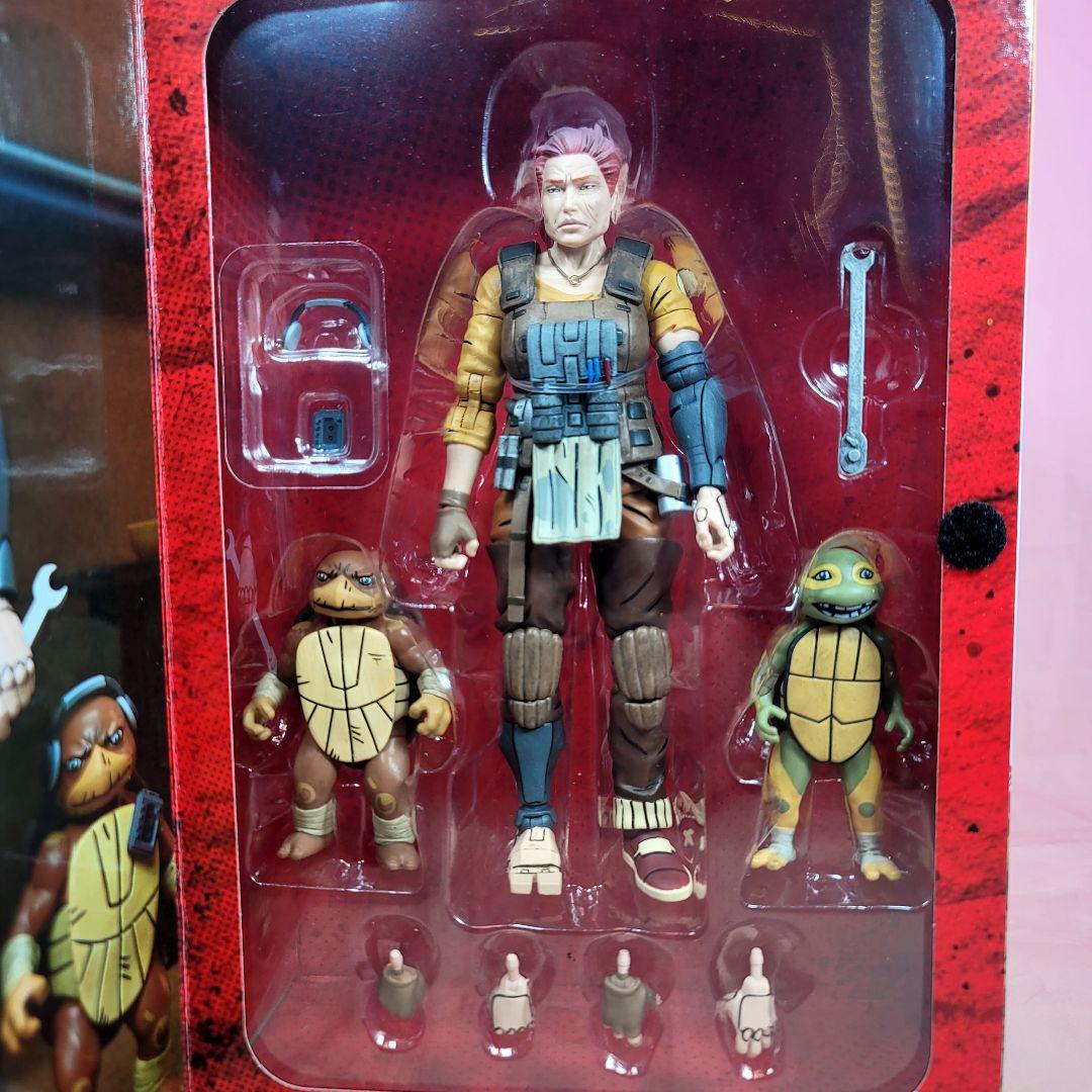 【NECA】新品 正規品 TMNT LOST YEARS グラミー・エイプリル