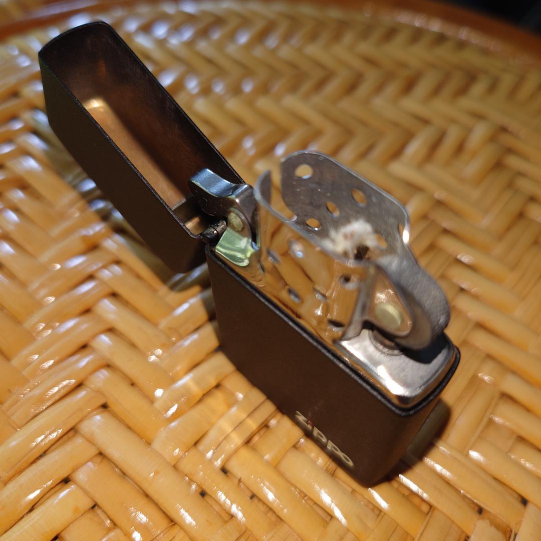 【新品未使用】Zippo ブラックマットオイルライター 箱付き