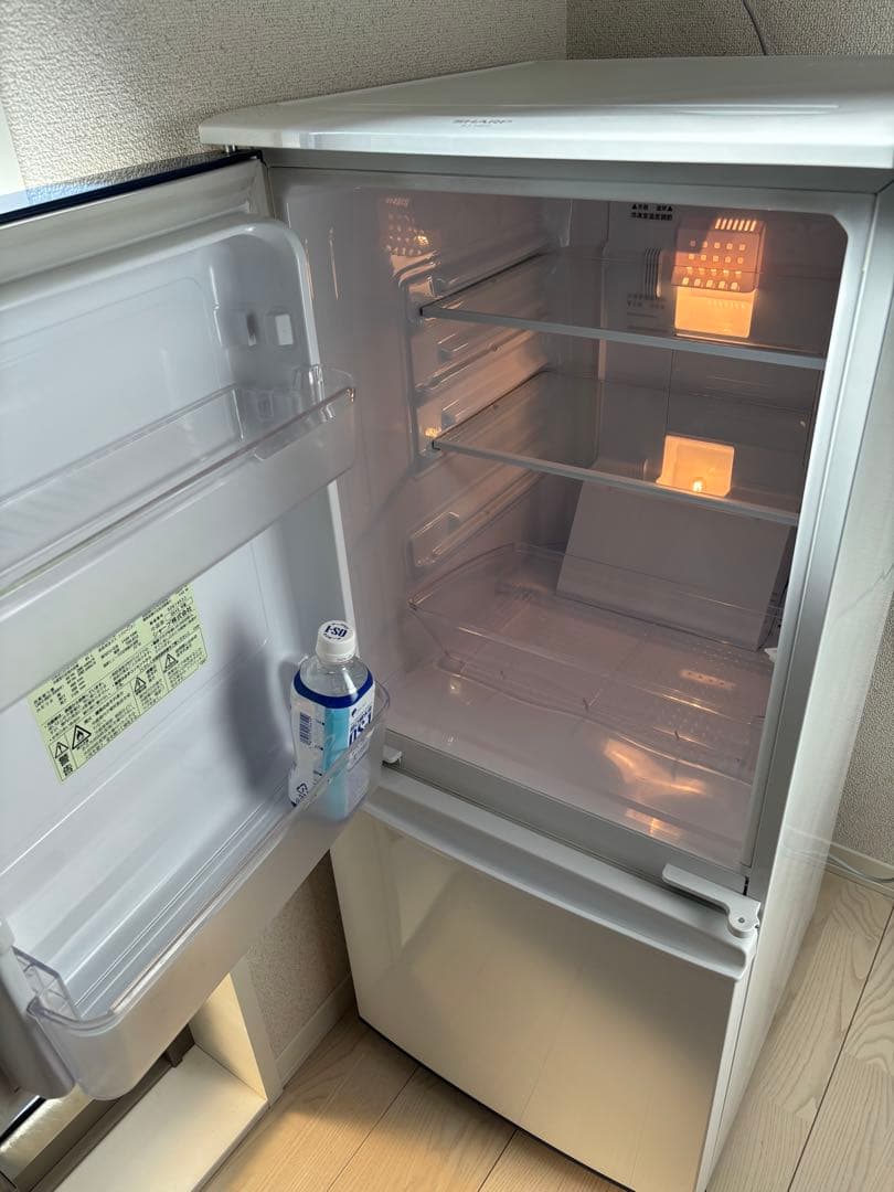 SHARP 冷蔵庫 137L 一人暮らし 左右開き　Refrigerator